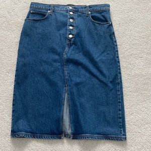 Banana Republic Denim skirt. Size 12. 27 inches long